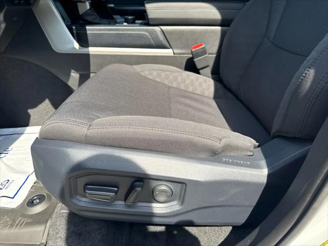 2026 Toyota Tundra SR5 CrewMax 5.5' Bed