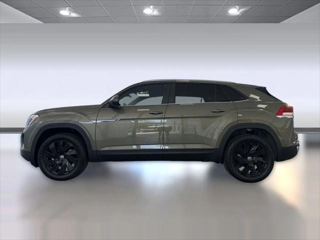 2026 Volkswagen Atlas Cross Sport SE with Technology