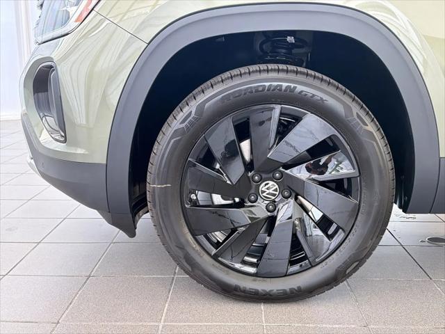 2026 Volkswagen Atlas Cross Sport SE with Technology