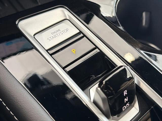 2026 Volkswagen Atlas Cross Sport SE with Technology