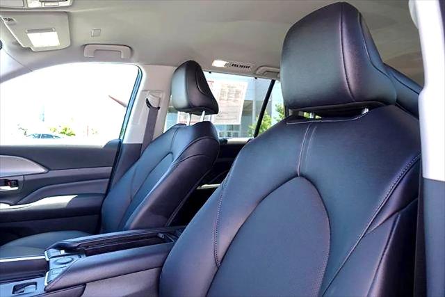 2026 Toyota Grand Highlander LE