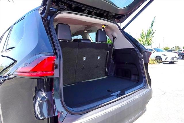 2026 Toyota Grand Highlander LE
