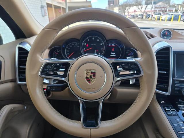 2016 Porsche Cayenne Cayenne