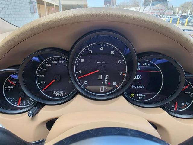 2016 Porsche Cayenne Cayenne