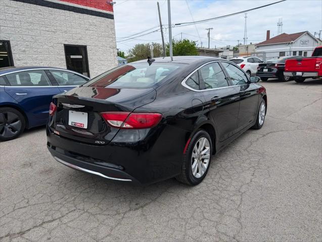 2017 Chrysler 200 Limited Platinum