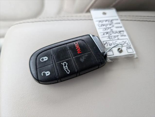 2017 Chrysler 200 Limited Platinum