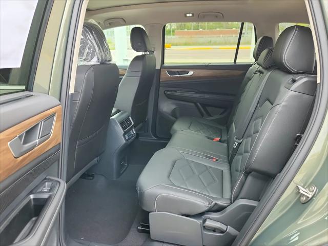 2026 Volkswagen Atlas SE with Technology