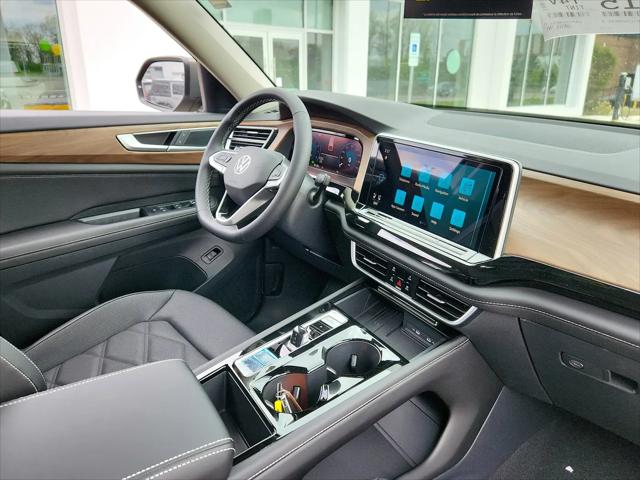 2026 Volkswagen Atlas SE with Technology