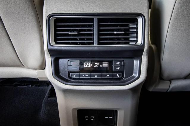 2026 Volkswagen Atlas SEL Premium R-Line