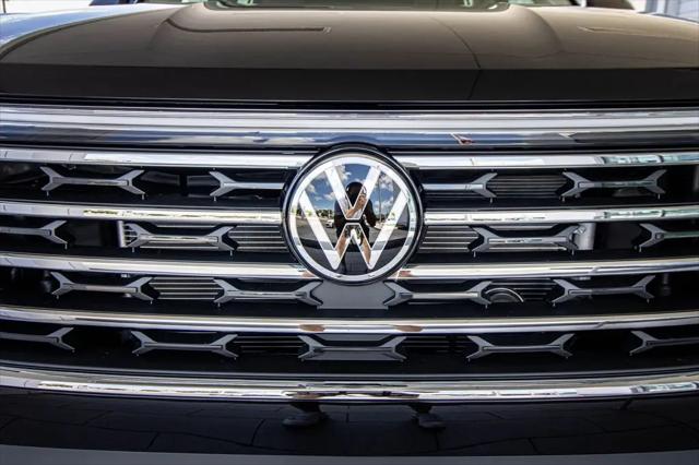 2026 Volkswagen Atlas SE with Technology