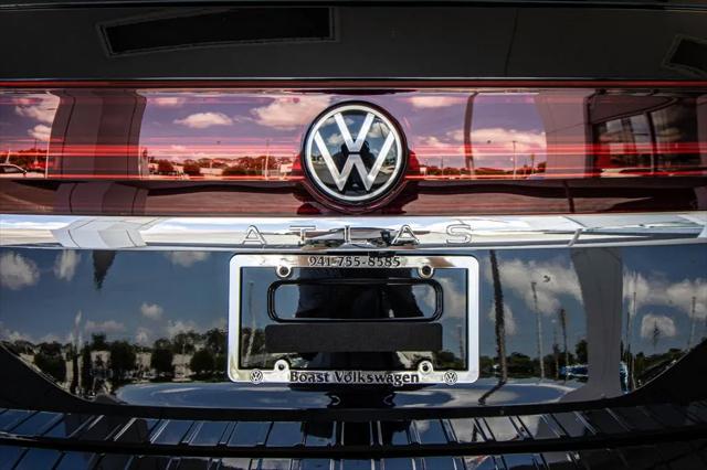 2026 Volkswagen Atlas SE with Technology