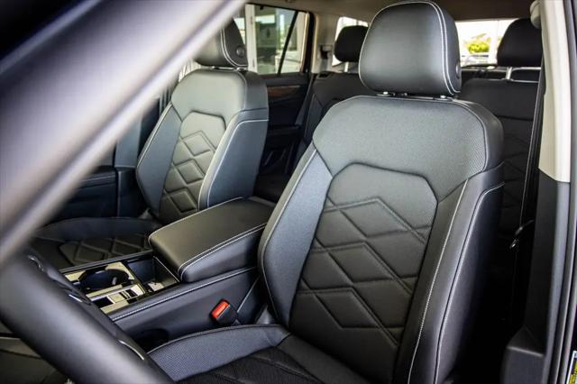 2026 Volkswagen Atlas SE with Technology