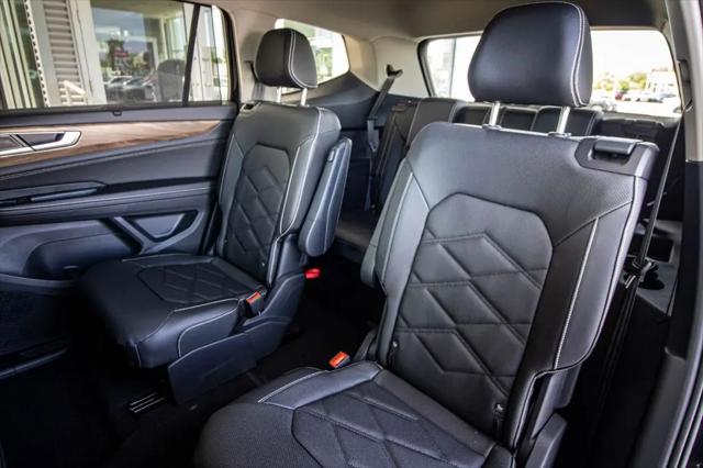 2026 Volkswagen Atlas SE with Technology