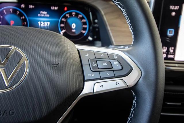 2026 Volkswagen Atlas SE with Technology
