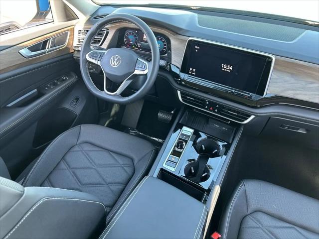 2026 Volkswagen Atlas SE with Technology