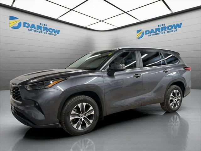 2023 Toyota Highlander XLE for sale in West Bend, WI