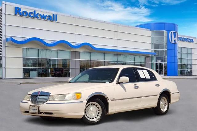 2001 Lincoln Town Car Executive for sale in Rockwall, TX