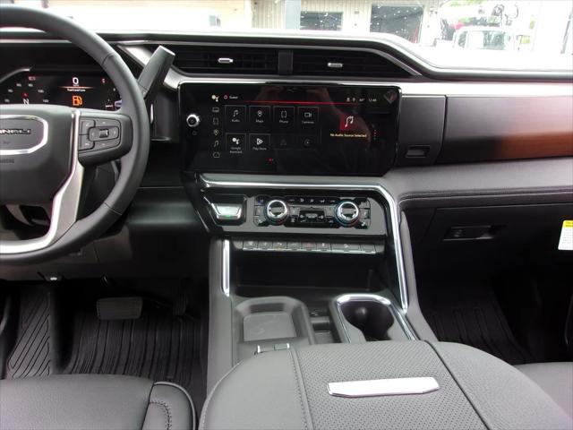 2026 GMC Sierra 2500HD Crew Cab, Standard Bed, Denali, 4WD