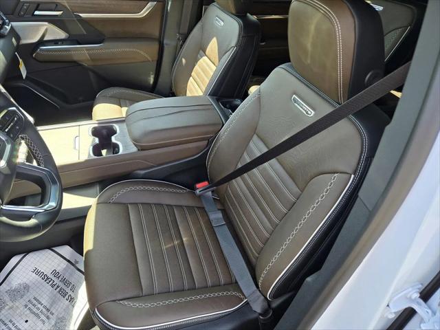 2026 GMC Acadia Denali Ultimate AWD