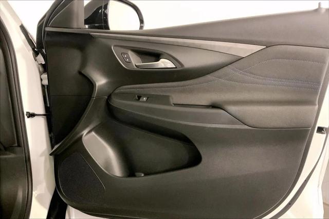 2025 Buick NV Sport Touring FWD