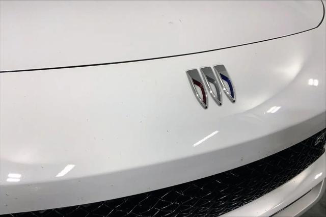 2025 Buick NV Sport Touring FWD