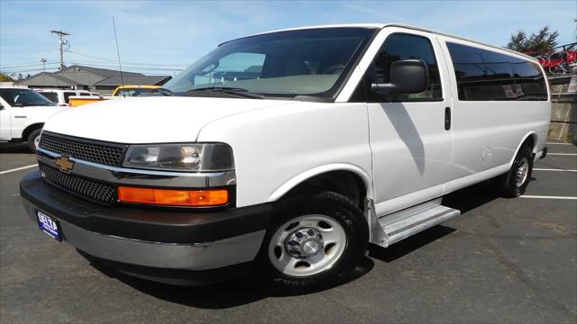 2017 Chevrolet Express LT