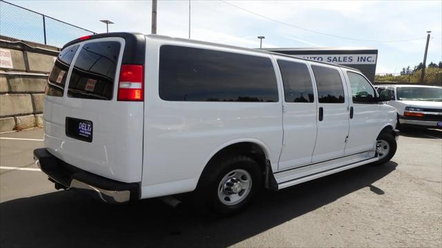 2017 Chevrolet Express LT