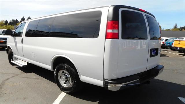 2017 Chevrolet Express LT