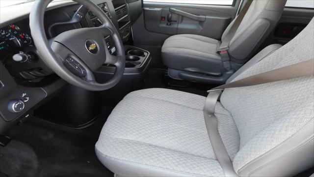 2017 Chevrolet Express LT