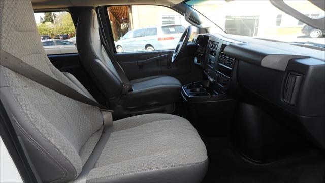2017 Chevrolet Express LT