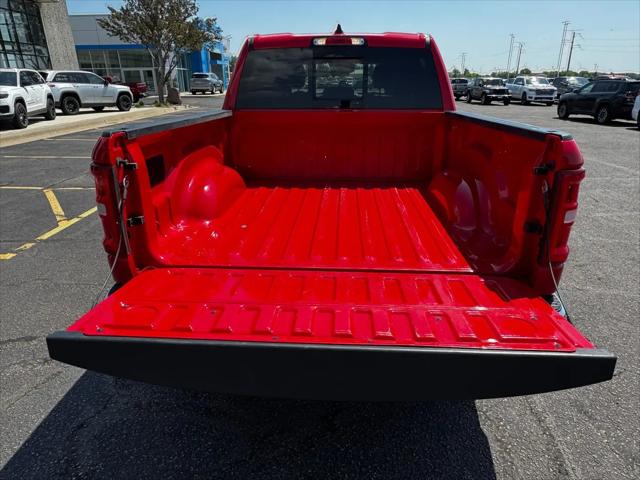 2025 Ram 1500 Big Horn Crew Cab 4x4 5'7" Box