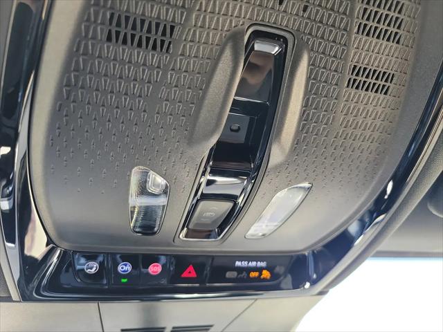 2025 Cadillac iQ Sport 3 RWD