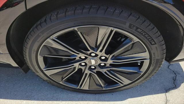 2025 Cadillac iQ Sport 3 RWD