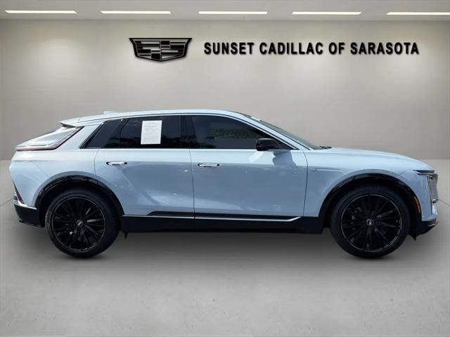 2024 Cadillac iQ Luxury w/1SE