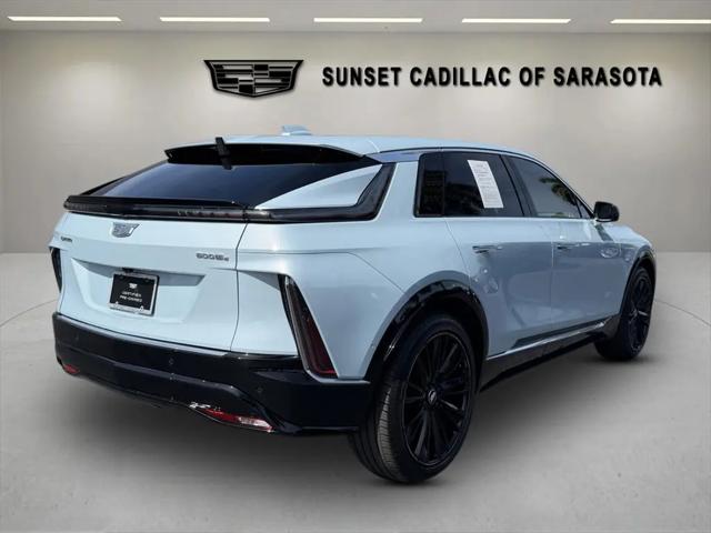 2024 Cadillac iQ Luxury w/1SE