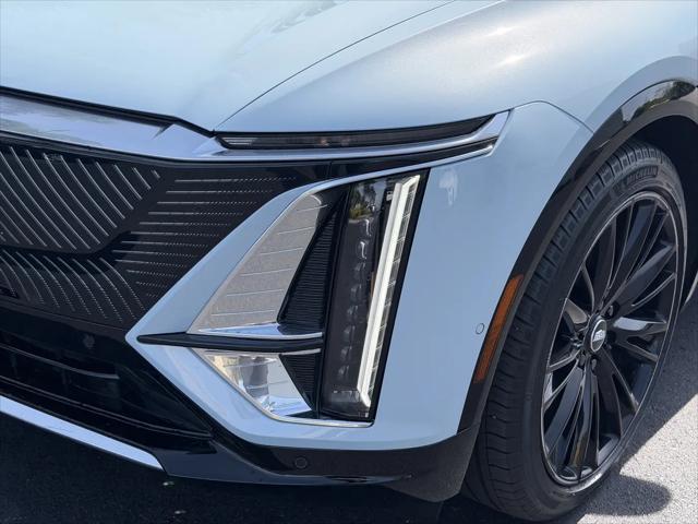 2024 Cadillac iQ Luxury w/1SE