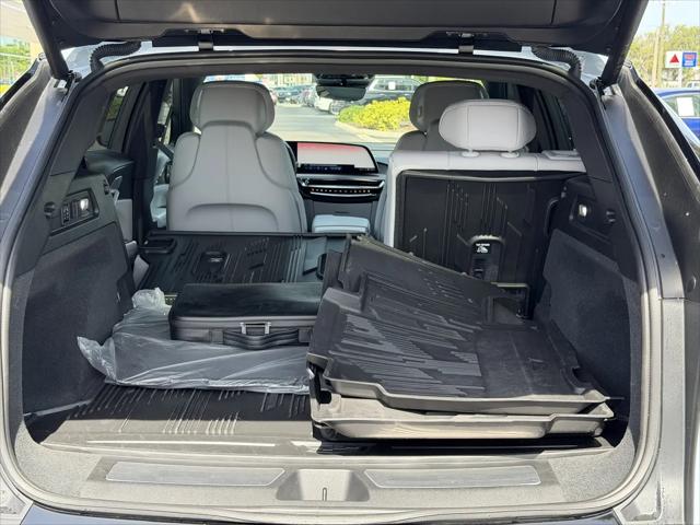 2024 Cadillac iQ Luxury w/1SE