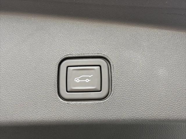 2024 Cadillac iQ Luxury w/1SE