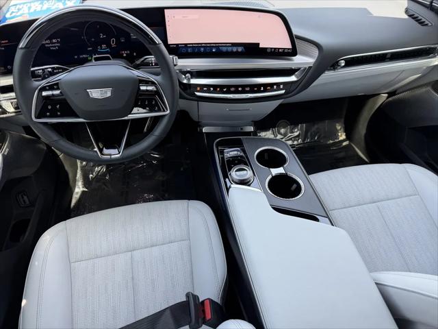 2024 Cadillac iQ Luxury w/1SE