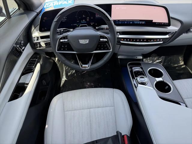 2024 Cadillac iQ Luxury w/1SE