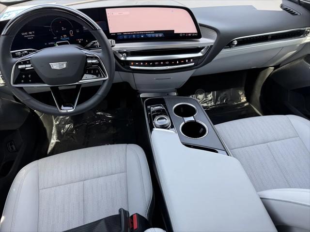 2024 Cadillac iQ Luxury w/1SE