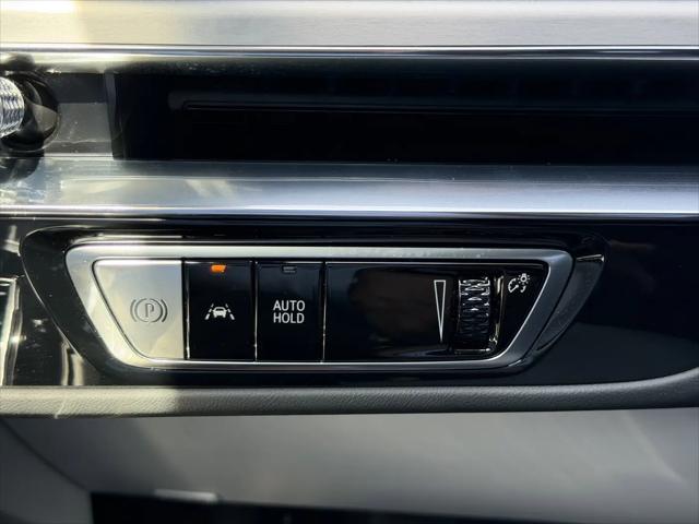 2024 Cadillac iQ Luxury w/1SE