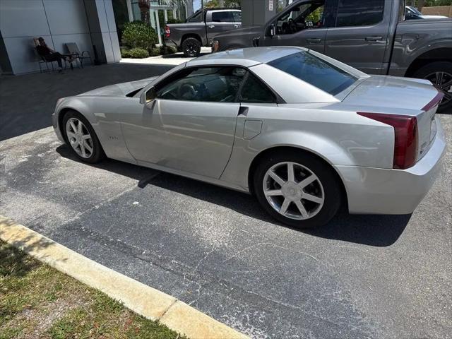 2004 Cadillac XLR Standard