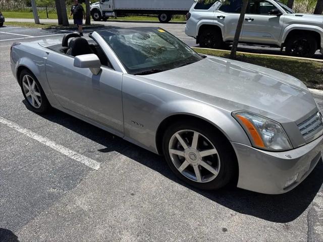 2004 Cadillac XLR Standard