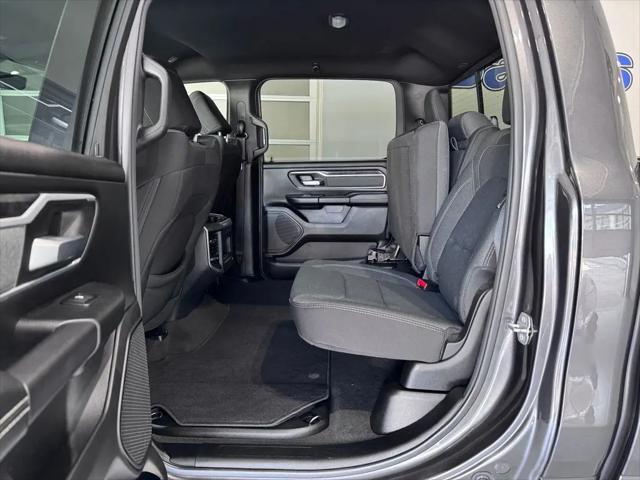 2023 Ram 1500 Big Horn Crew Cab 4x4 5'7" Box