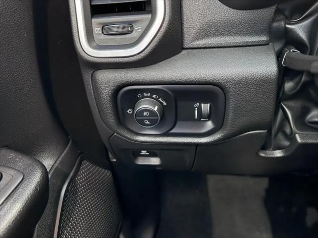 2023 Ram 1500 Big Horn Crew Cab 4x4 5'7" Box