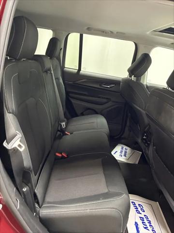 2024 Jeep Grand Cherokee Laredo X 4x4
