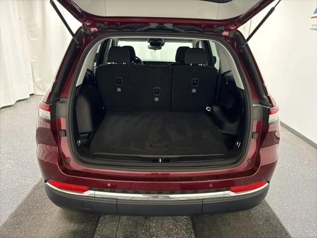 2024 Jeep Grand Cherokee Laredo X 4x4