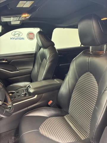 2022 Toyota Highlander XSE