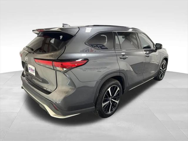 2022 Toyota Highlander XSE